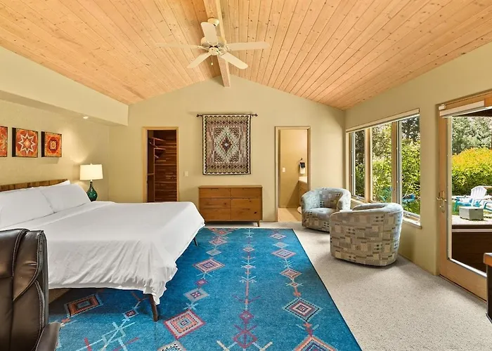 Mountain Shadows Escape With A Yoga Studio! *